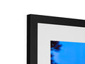 A picture frame on a screen with an image of a black background on the side.