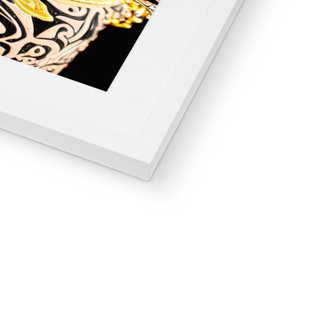A softcover picture of a photo of a gold foil picture frame with gold foil.