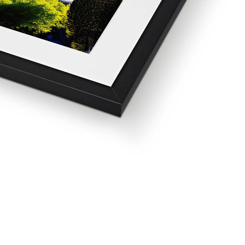 A picture of the top of top of a picture frame frame is pictured.