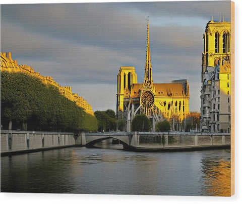 This photograph of the French cathedral is done in gold foil.